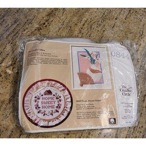 Creative Circle *Calla Lillies* Embroidery/Candlewicking Picture Kit NIP #0844